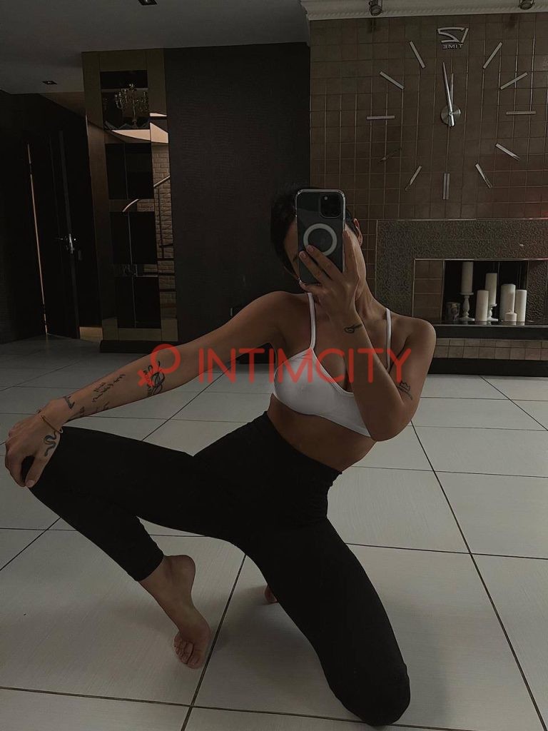 Эскортница Аманда Intimcity