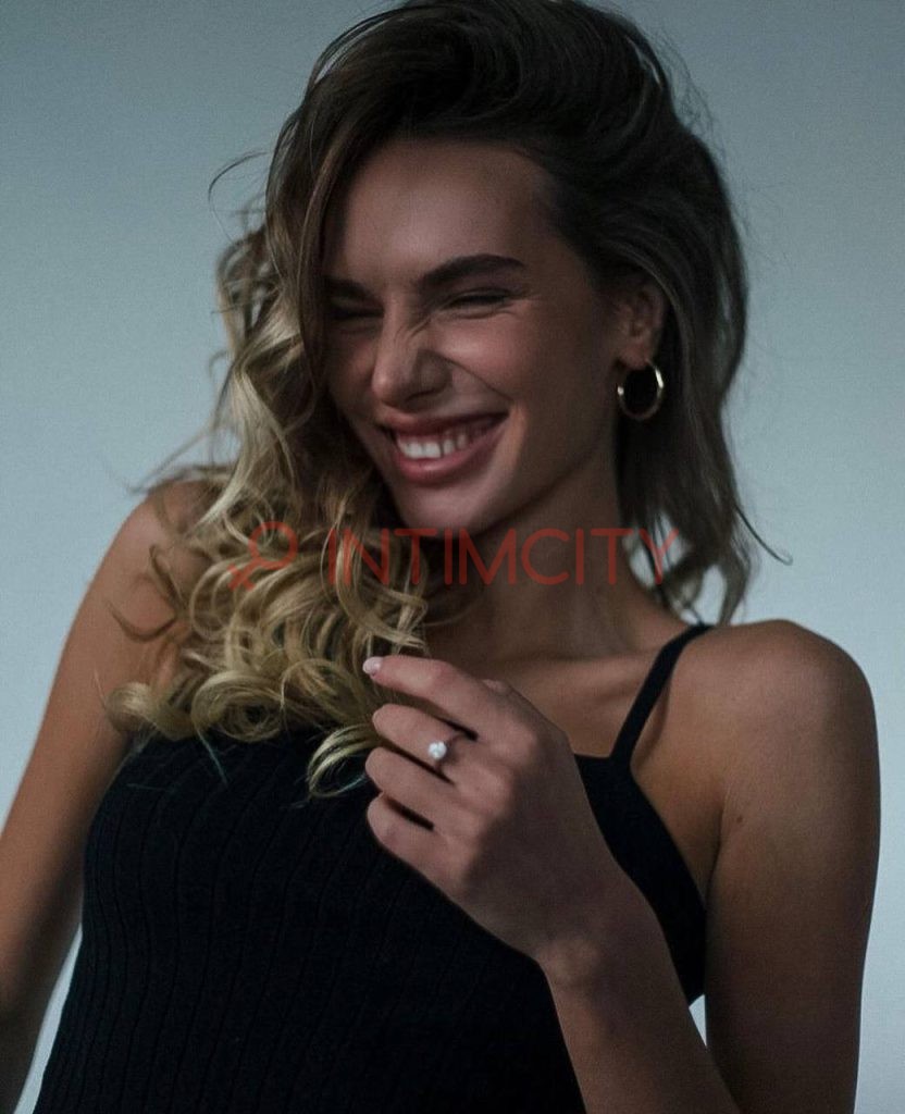 Эскортница Лиона Интимсити