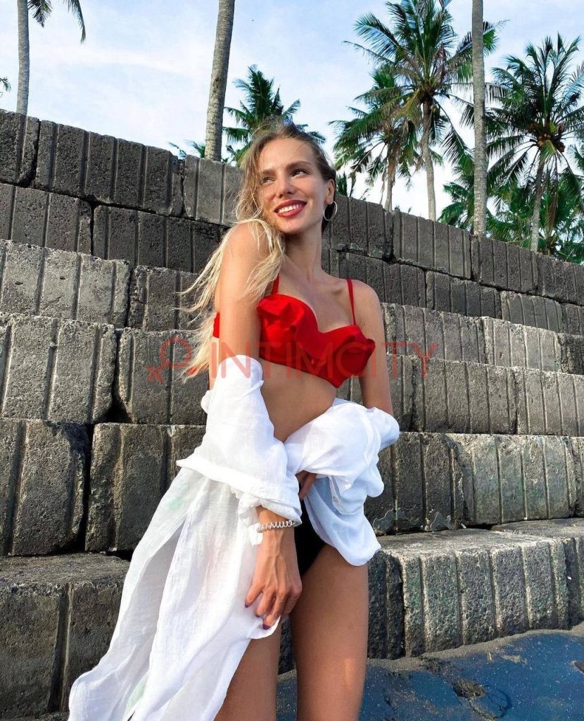 Эскортница Лиона Intimcity