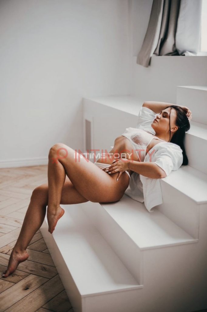 Эскортница Каролина Интимсити