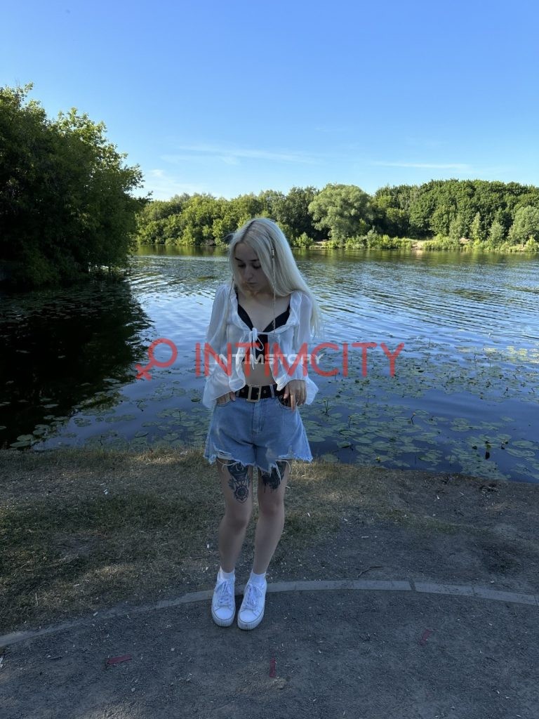 Шлюха Юля Лютик Интимсити