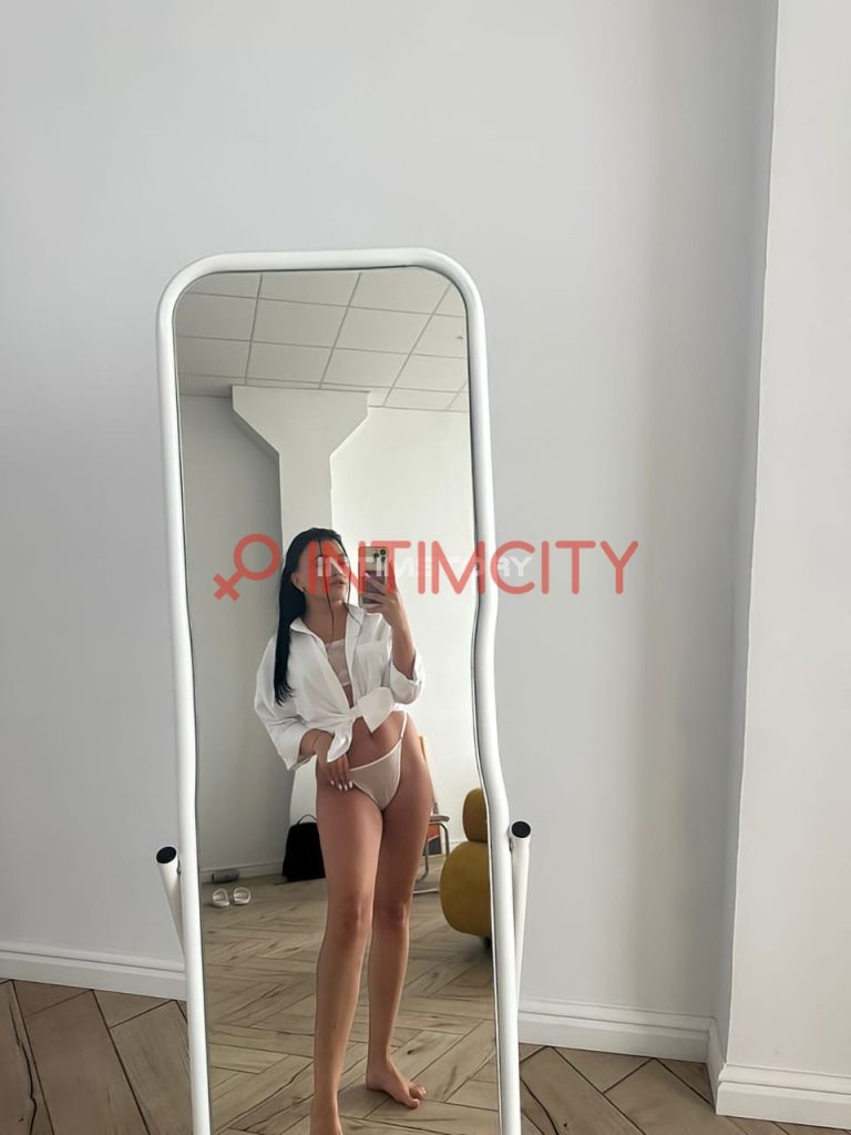 Проститутка Каролина IntimCity