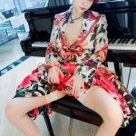 Элитная проститутка Тигренок сосет писю Интимсити