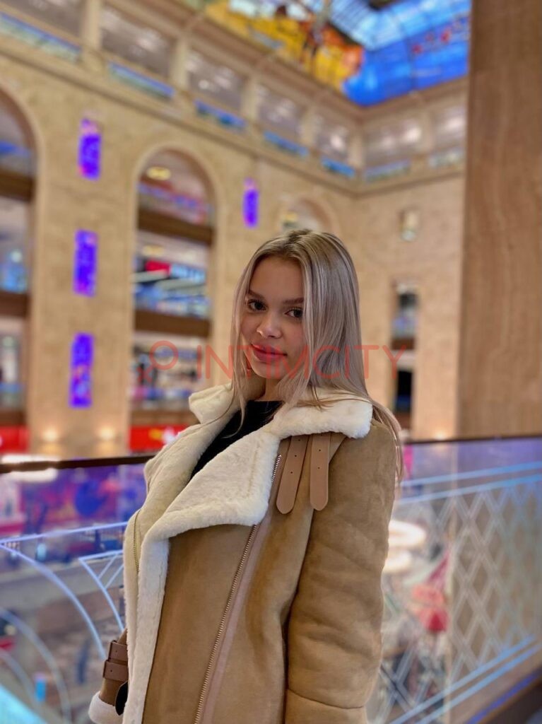 Шлюха Эйва IntimCity