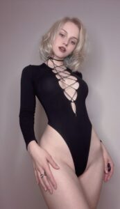 Элитная проститутка Лола Интимсити