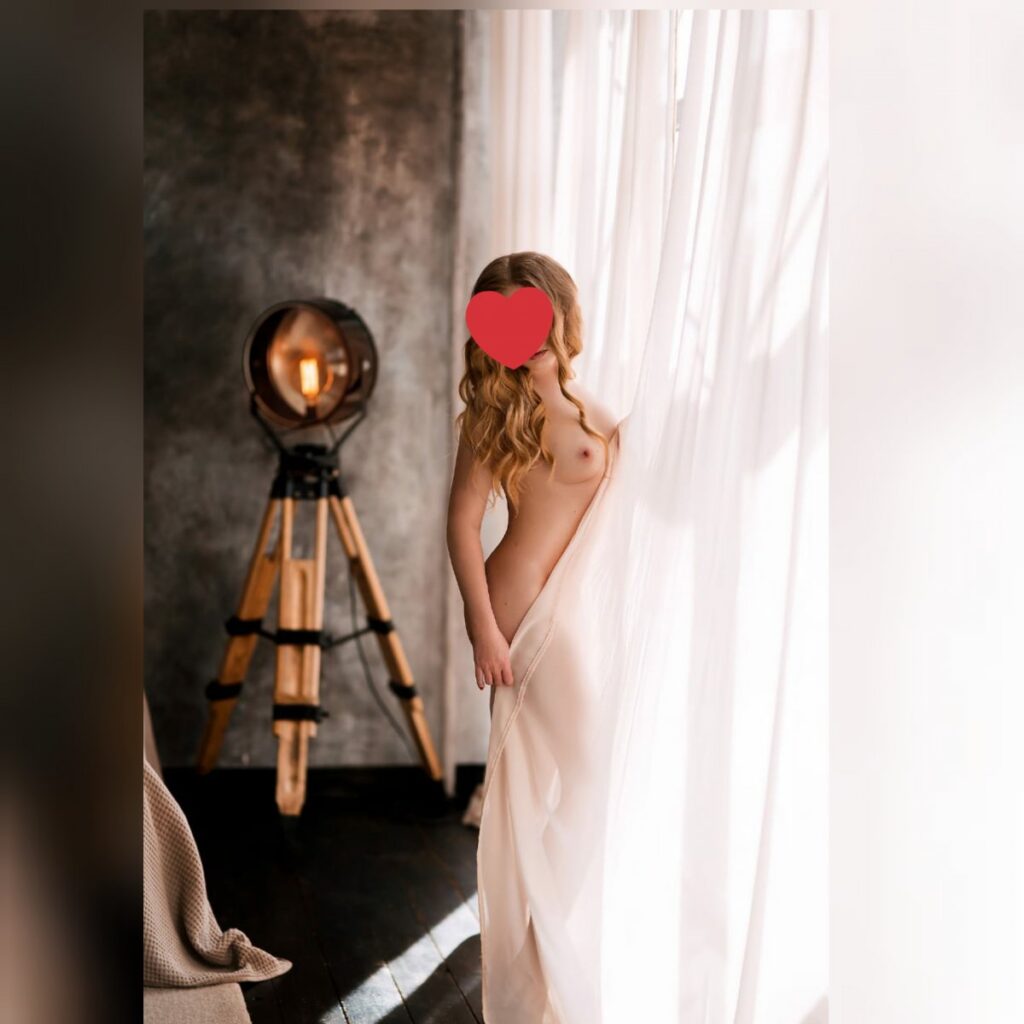 Эскортница Ричи Интимсити