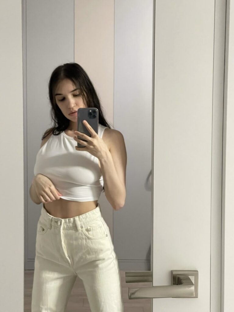 Эскортница Юля Интимсити