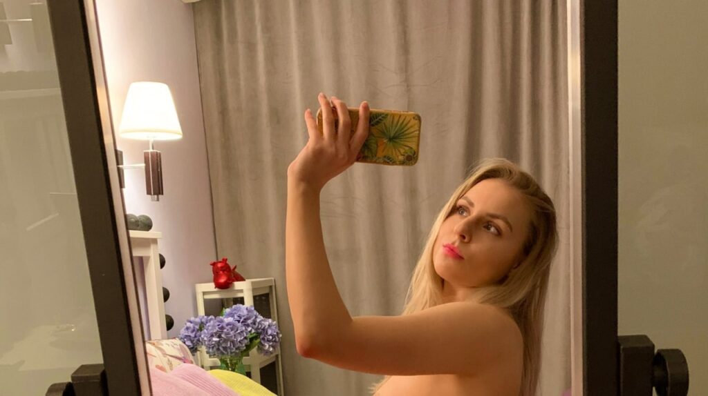 Индивидуалка Елена IntimCity