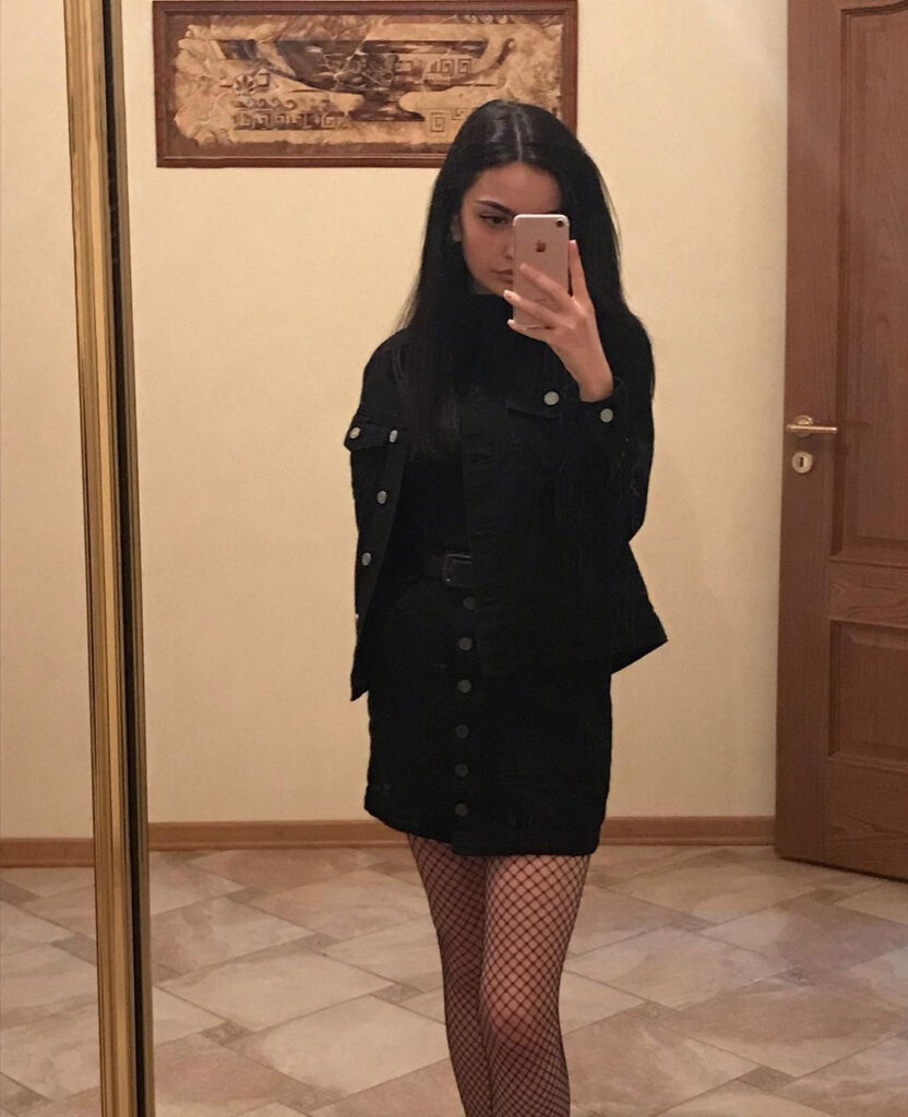 Шлюха Молли Интимсити