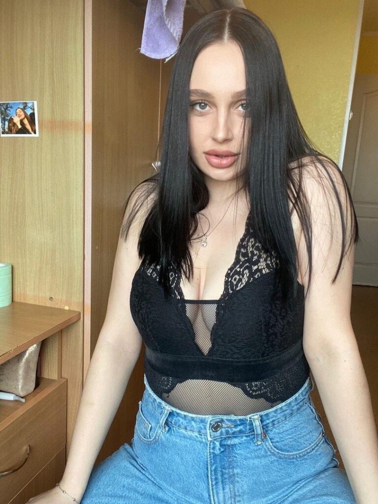 Элитная проститутка Викушка IntimCity