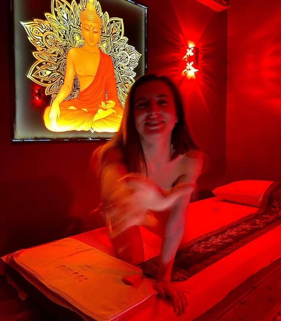 Элитная проститутка Ника IntimCity